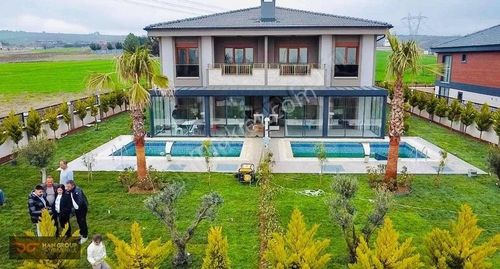 Konut-Villa