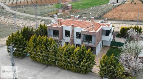 Konut-Villa