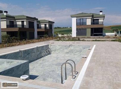 Konut-Villa