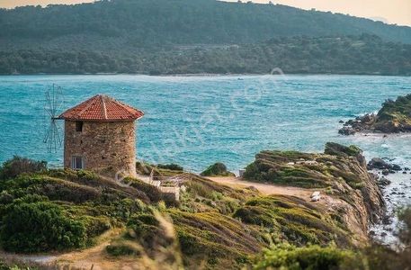 Adabükü Fcc'de Özel Plajlı, Havuzlu Sitede 2+1 Satılık Daire