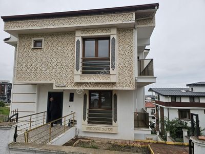 Konut-Villa