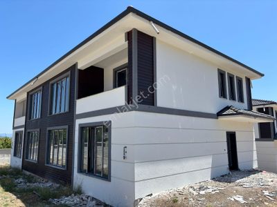 Konut-Villa
