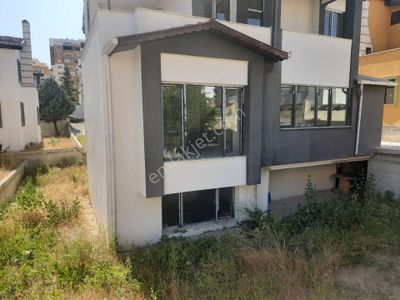 Konut-Villa
