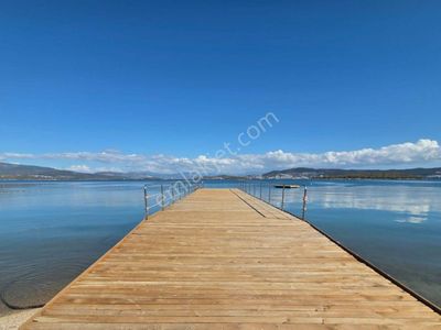 İasos Tatil Sitesi'nde Plajlı Ve İskeleli Sitede 3+1 Villa