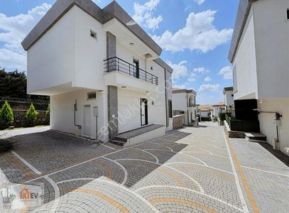Konut-Villa
