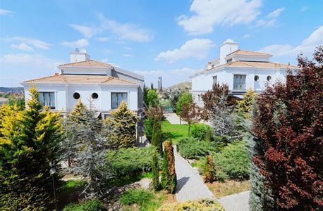 Konut-Villa