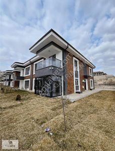 Konut-Villa