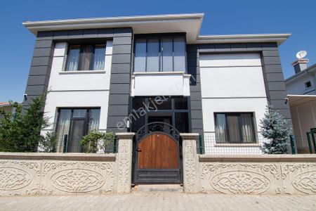 Konut-Villa