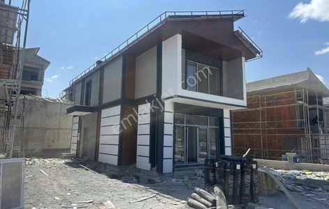 Konut-Villa