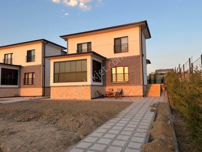 Konut-Villa