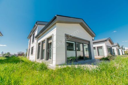 Konut-Villa