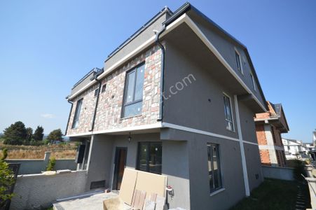 Konut-Villa