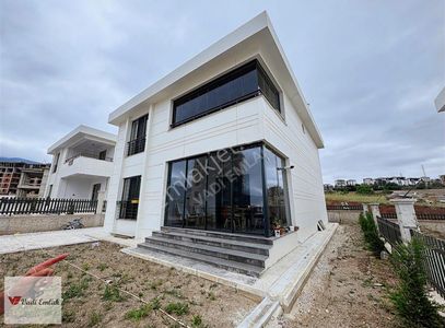 Konut-Villa