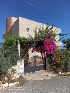 Konut-Villa