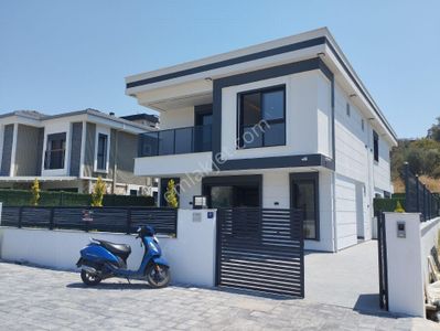 Konut-Villa