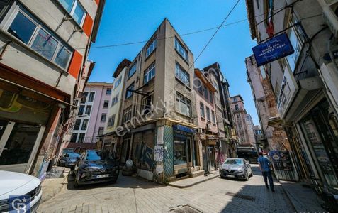 İşyeri-İşhanı Katı