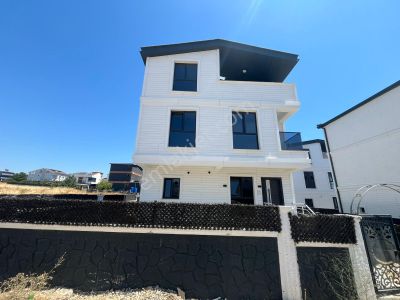Konut-Villa