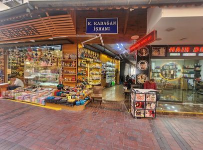 İşyeri-İşhanı Katı