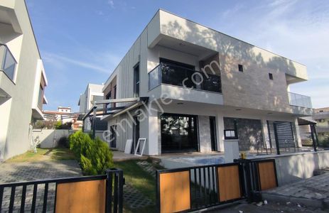 Konut-Villa