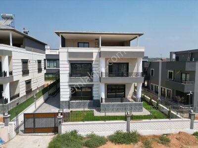 Konut-Villa