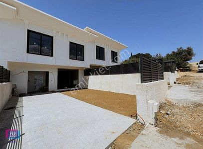 Konut-Villa