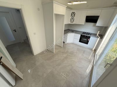 🟣güç Gayrimenkul'den Güre'de Kazdağları Manzaralı Geniş Bahçeli Sıfır Satılık 3+1 Villa