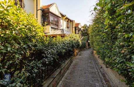 Konut-Villa