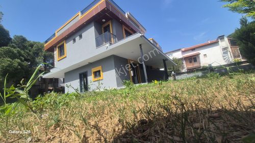 Konut-Villa