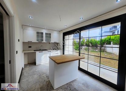 Konut-Villa