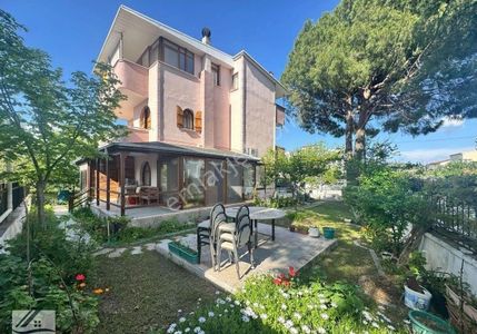 Konut-Villa