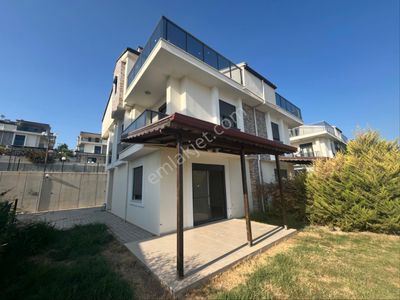 Konut-Villa