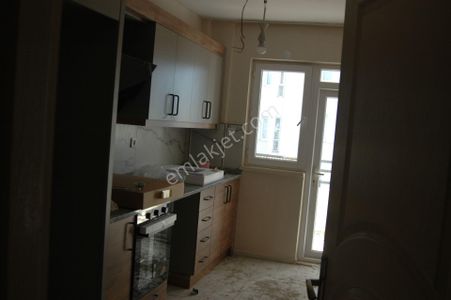 Antalya Konyaaltı Uncalı Siteler Mahallesi 80m2 1+1 4 Kat Balkonlu 23.000tl