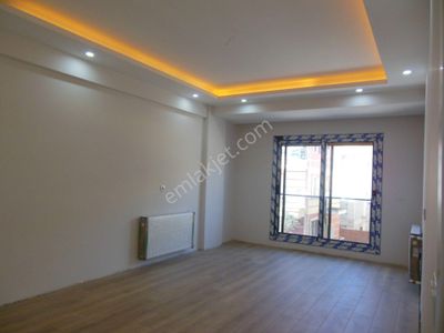 Bal Gayrimenkul-kasımpaşada Sıfır Caddeye Yakın 3+1 Daire