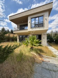 Tekirdağ Süleyman Paşada 3 Katlı Denize Sıfır Villa Harika Konum