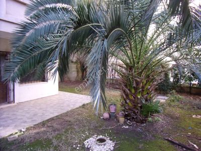 Tarabya Sanatçılarda 3+1 170 Metrekare Satılık Bahçe Katı