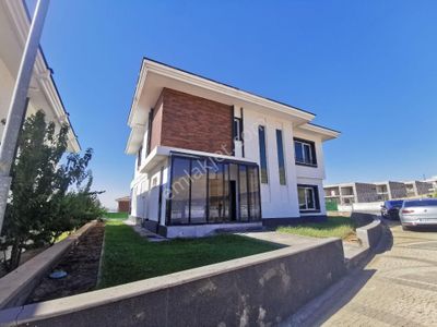 Konut-Villa