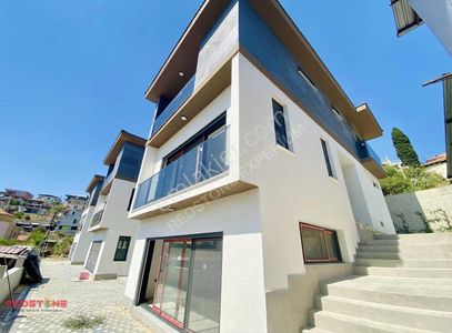 Konut-Villa