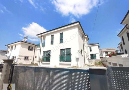 Konut-Villa
