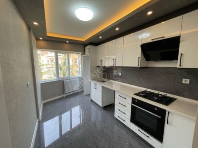 Aşağı Eğlence'de 3+1 Bağımsız Full Yapılı Ebeveyn Banyolu Güney