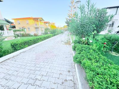 Urla Cesmealti Site İçi Doğalgazlı Kiralık 2+1villa