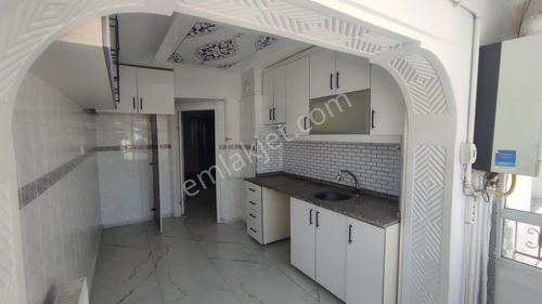 Acil*fiyat Düştü* Ufuktepe Osmangazi Cadde Si Üzerin De Çarşı Pazar İçi 3+1 Daire*