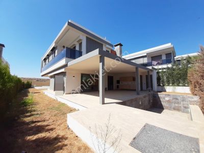 Konut-Villa