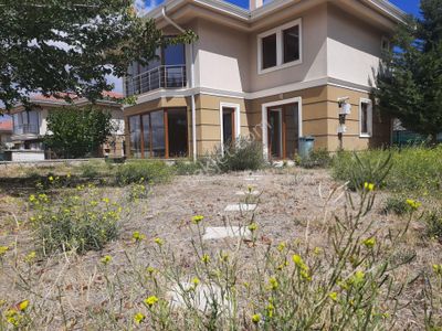 Konut-Villa