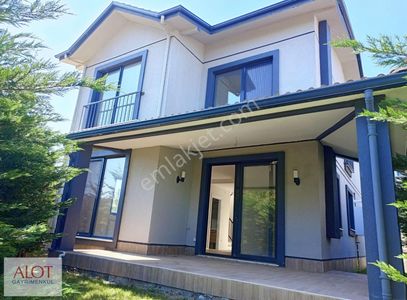 Konut-Villa