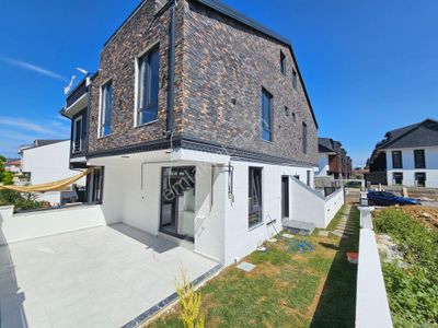 Konut-Villa