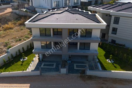 Konut-Villa