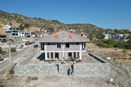 Konut-Villa