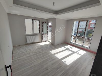 Mevlana Mahallesi Okullar Bölgesinde 2+1 Satılık Ara Kat Daire