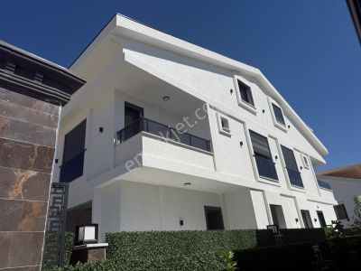 Konut-Villa