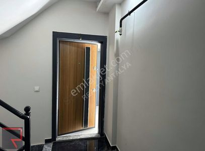 Realtyantalya Gayrimenkul'den Deniz Manzaralı Ayrı Mutfak 1+1